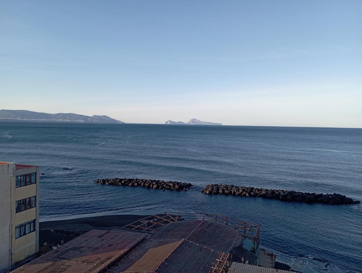 Casa Ingam - Mini Appartamento Sul Litorale Di Torre Del Greco Bagian luar foto